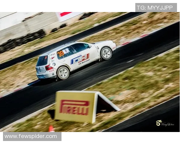 杨敏专访:从初学者到滑板高手的成长与挑战之路