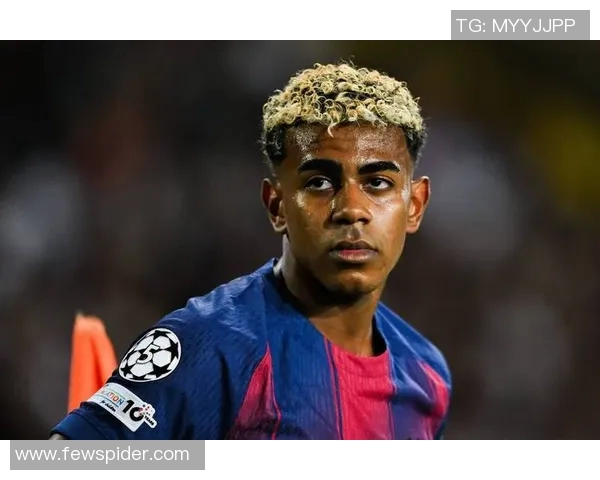 足球明星在社交平台发布广告引发热议,品牌合作新趋势显现